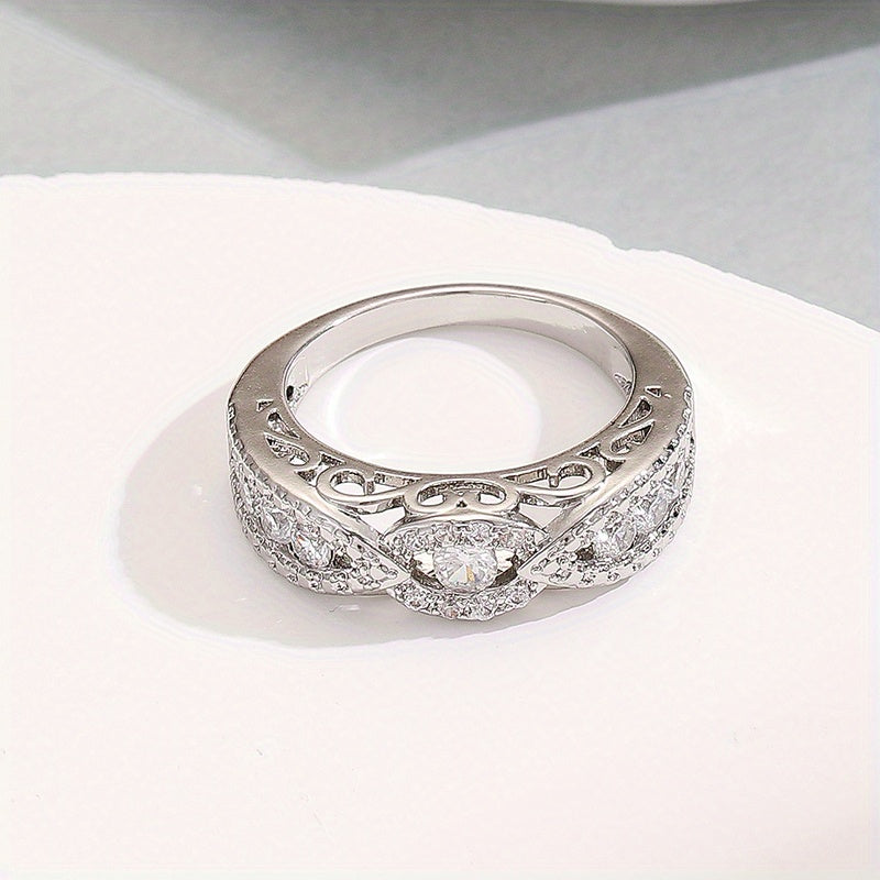 Retro Hip Hop Men's Hollow Out Zircon Ring