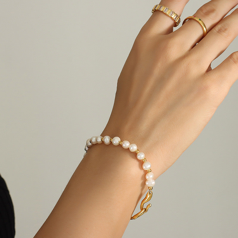 Pearls From the Sea Hook Bracelet