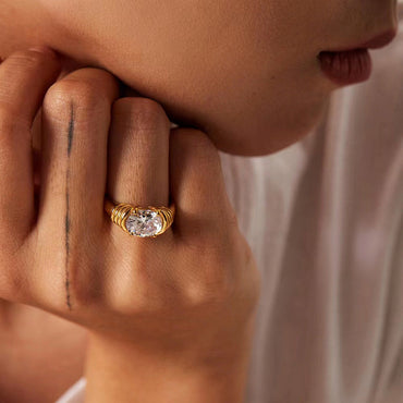 Oval Solitaire Scalloped Ring