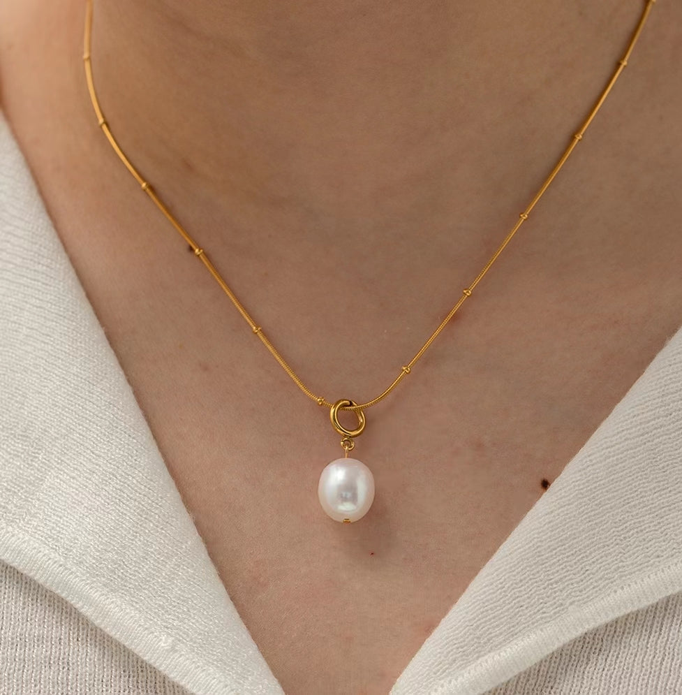 Pearl Pendant Necklace