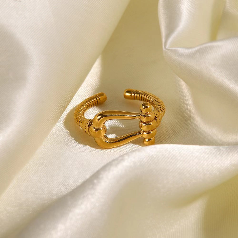 Geometric Horseshoe Clasp Ring